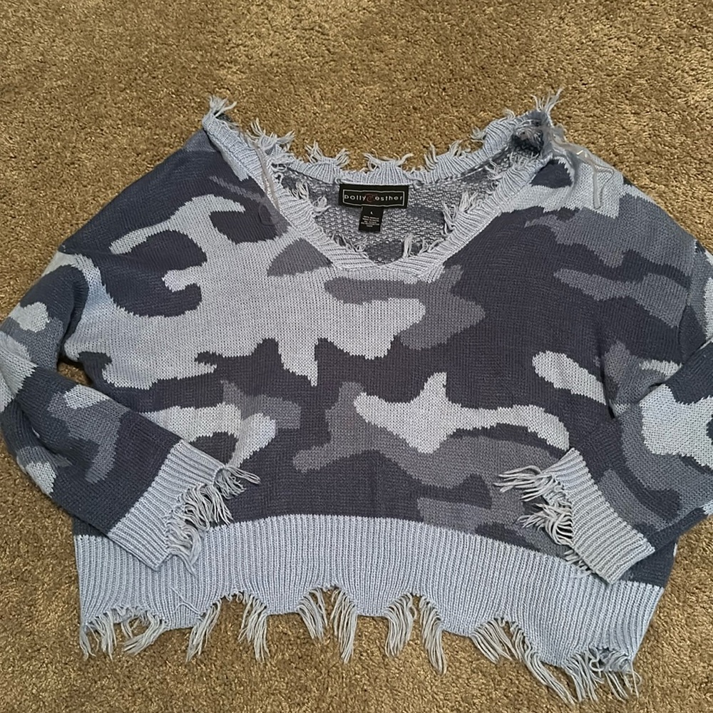 Distressed Blue Camo Cropped Sweater 🧡